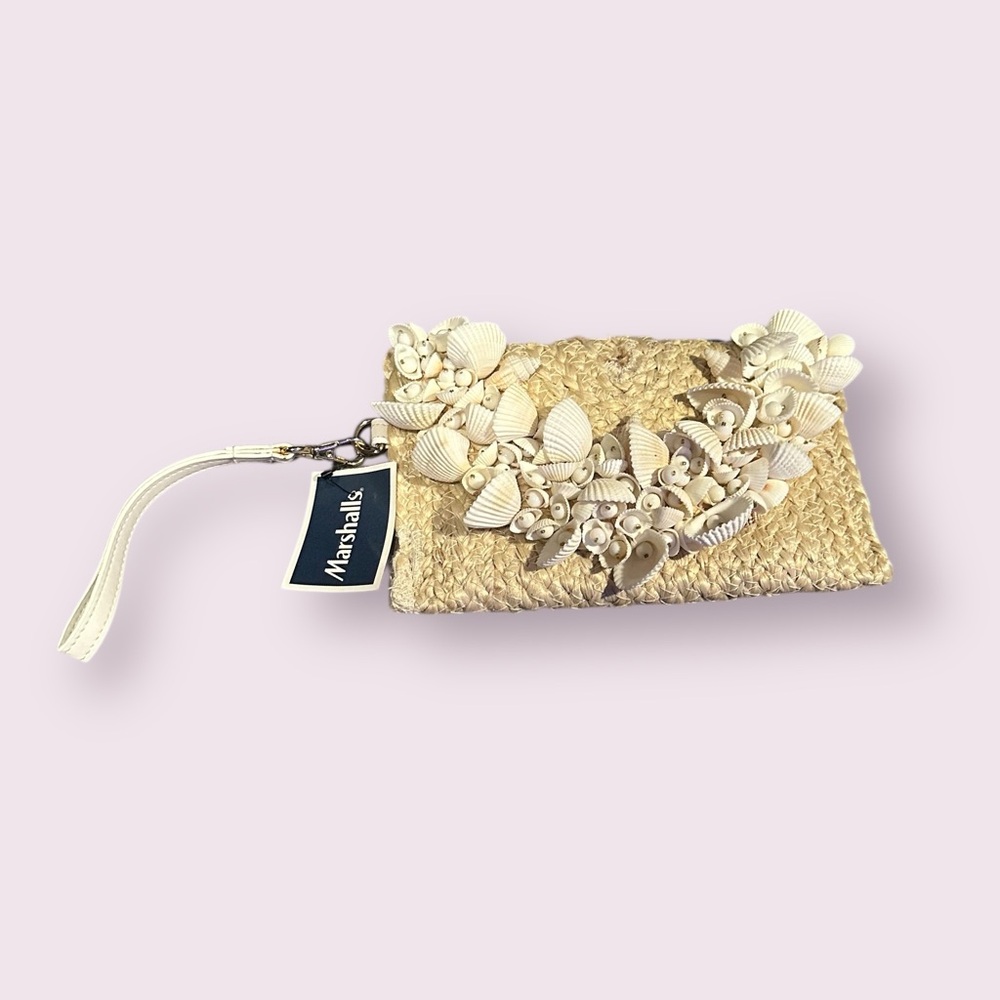 NWT Sigrid Olsen Tan Clutch with Sea Shell Embellishments - Picture 1 of 9